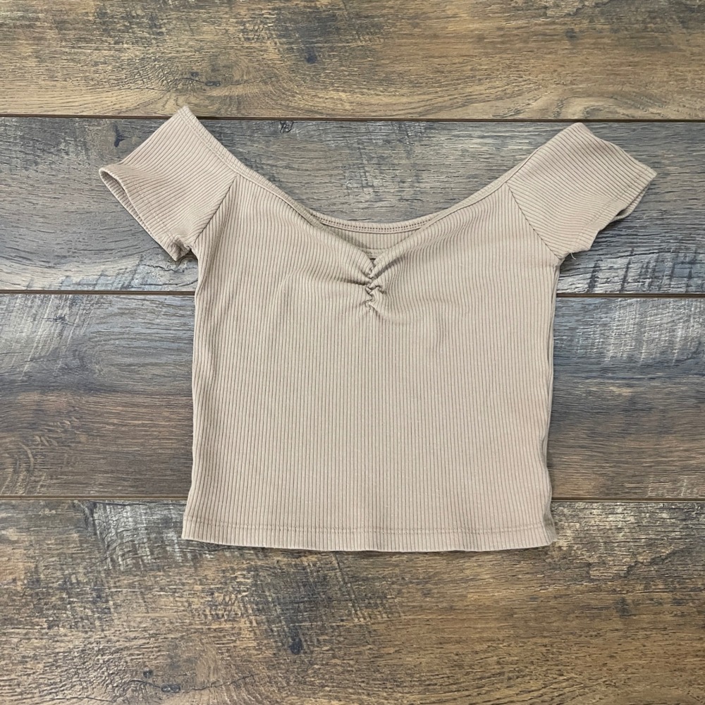 American Eagle Tan Ribbed Off Shoulder Ruched Crop Top Small Boho Cottage Street